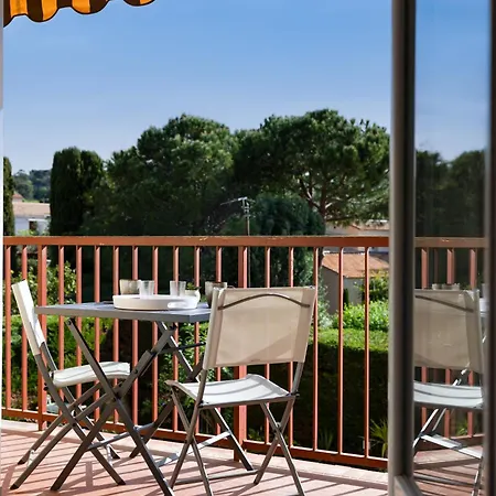 A Deux Pas De La De Sable לה פרדה